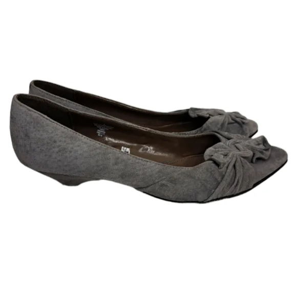Vintage Mossimo Women's Suede Grey Shoes Size 9 - Picture 2 of 14